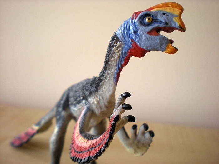 disney oviraptor egg