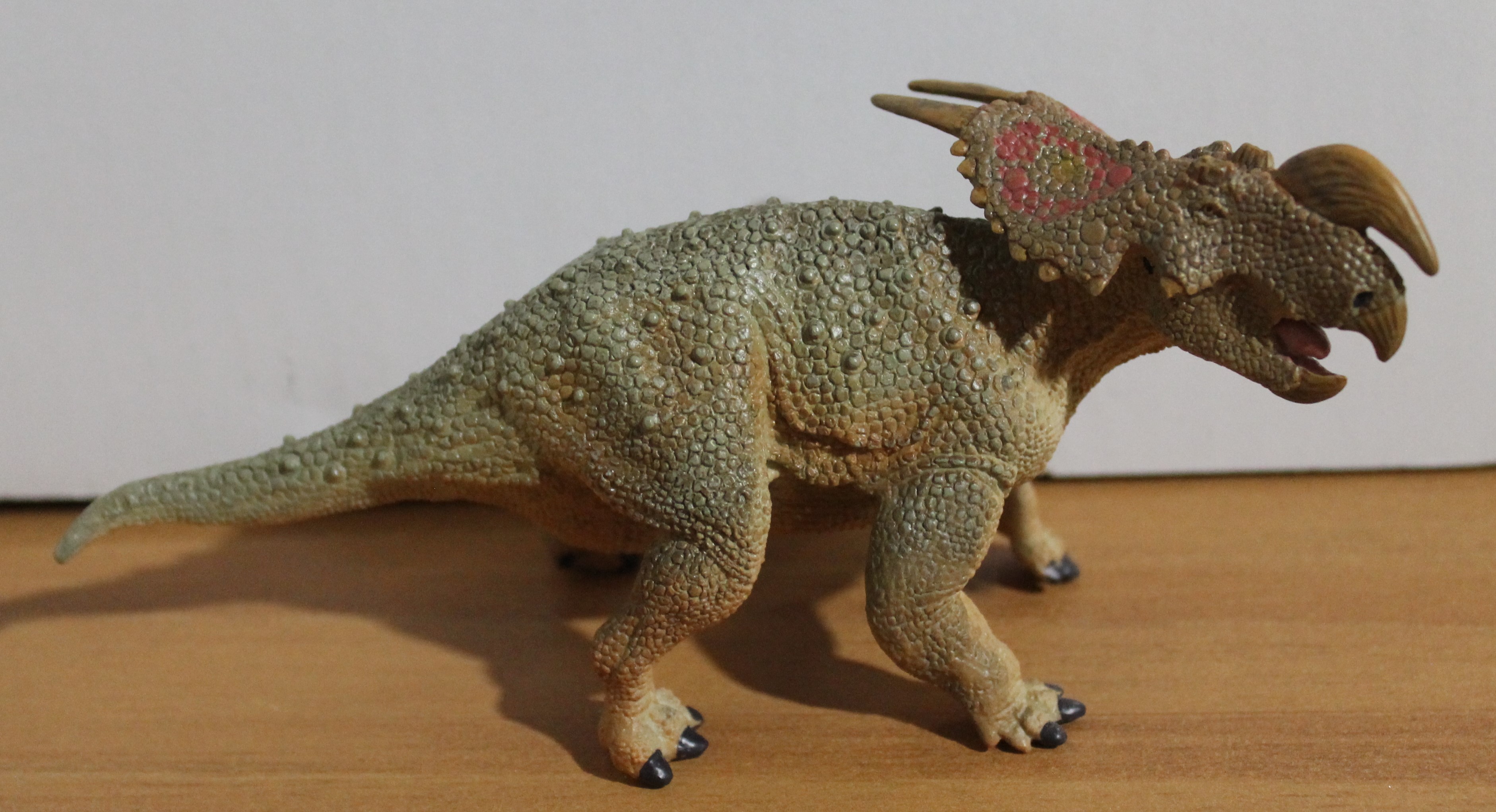 Einiosaurus (Wild Safari by Safari Ltd.) | Dinosaur Toy Blog