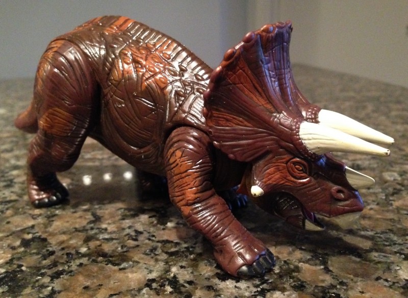 Triceratops (Jurassic Park: Dinosaurs by Kenner) – Dinosaur Toy Blog