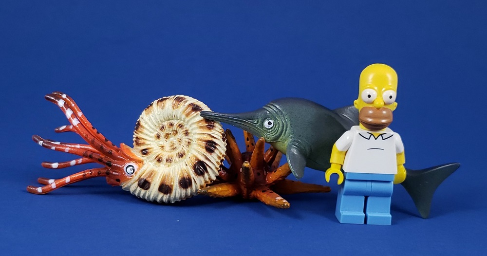 Geoworld magnetic Jurassic sea creatures set with Lego minifigure for scale