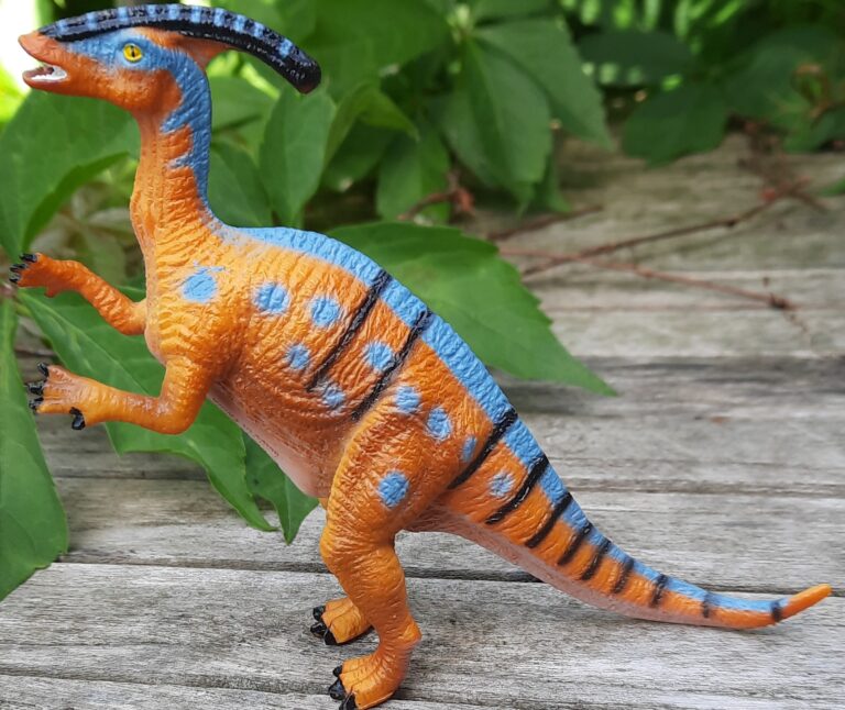 Parasaurolophus (Jurassic Hunters by Geoworld) – Dinosaur Toy Blog