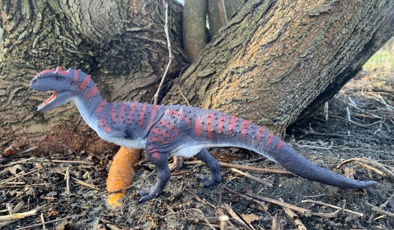 Majungasaurus (Wild Safari by Safari Ltd.) – Dinosaur Toy Blog