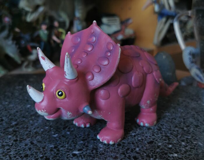 Wing Crown Triceratops toy