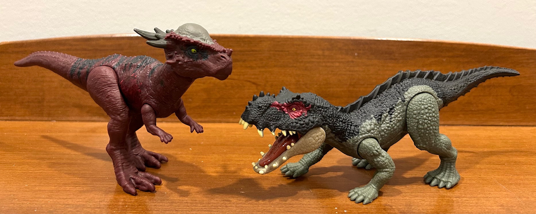Read more about the article Stygimoloch vs Prestosuchus (Jurassic World: Dino Reveal Battle Pack by Mattel)
