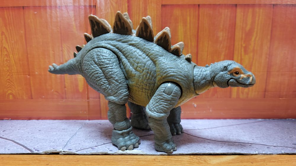 Stegosaurus (juvenile, Jurassic World Hammond Collection by Mattel